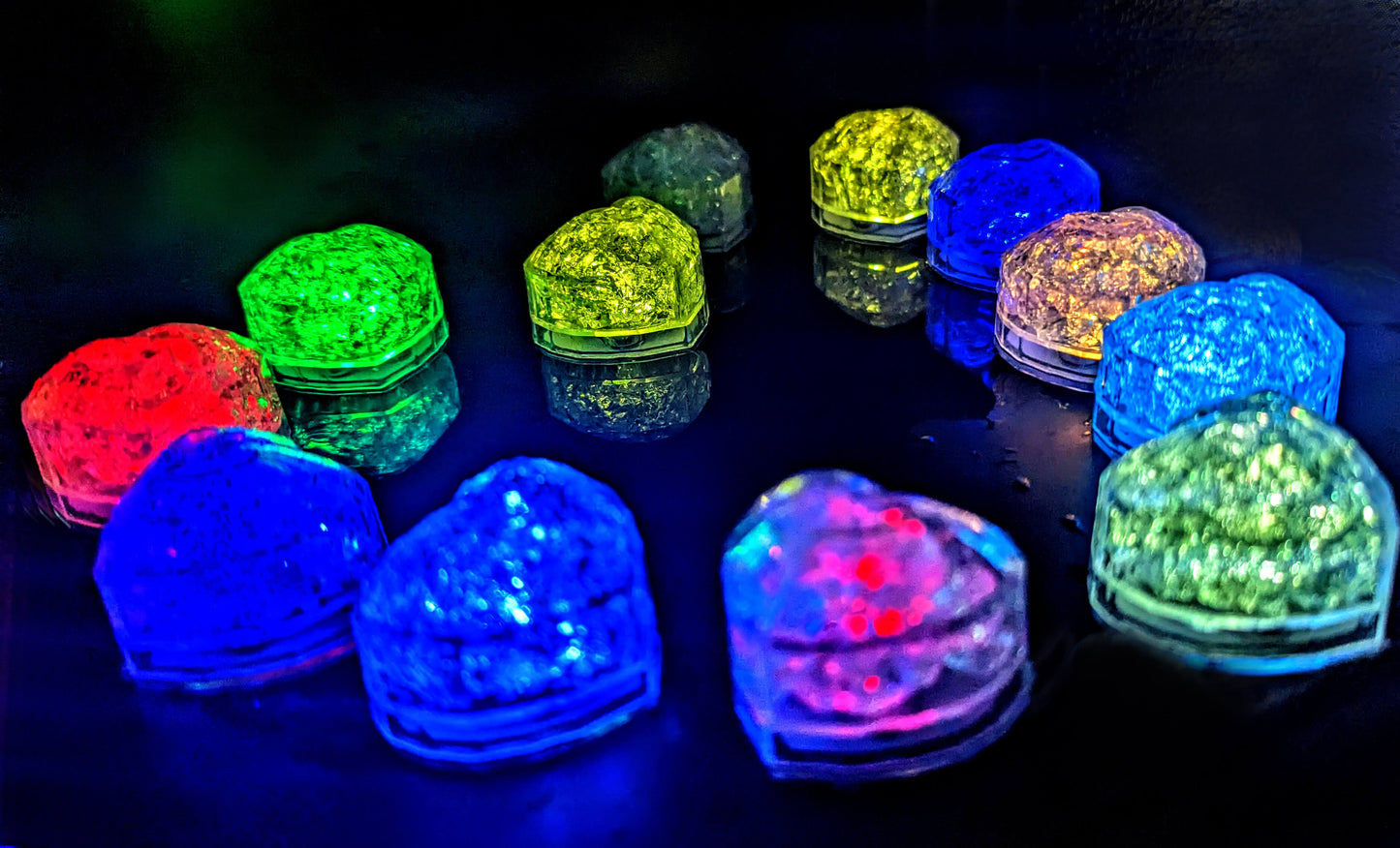 LED Eiswürfel Herz 12er Pack – Romantische Party-Dekoration