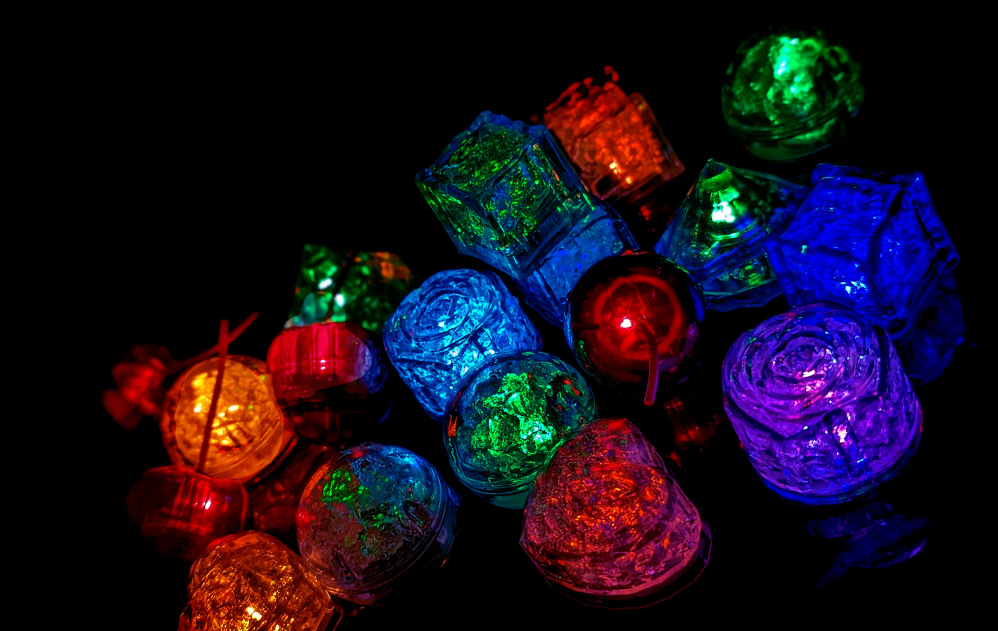LED Eiswürfel 96er Mix Paket – Leuchtende Getränkedekoration