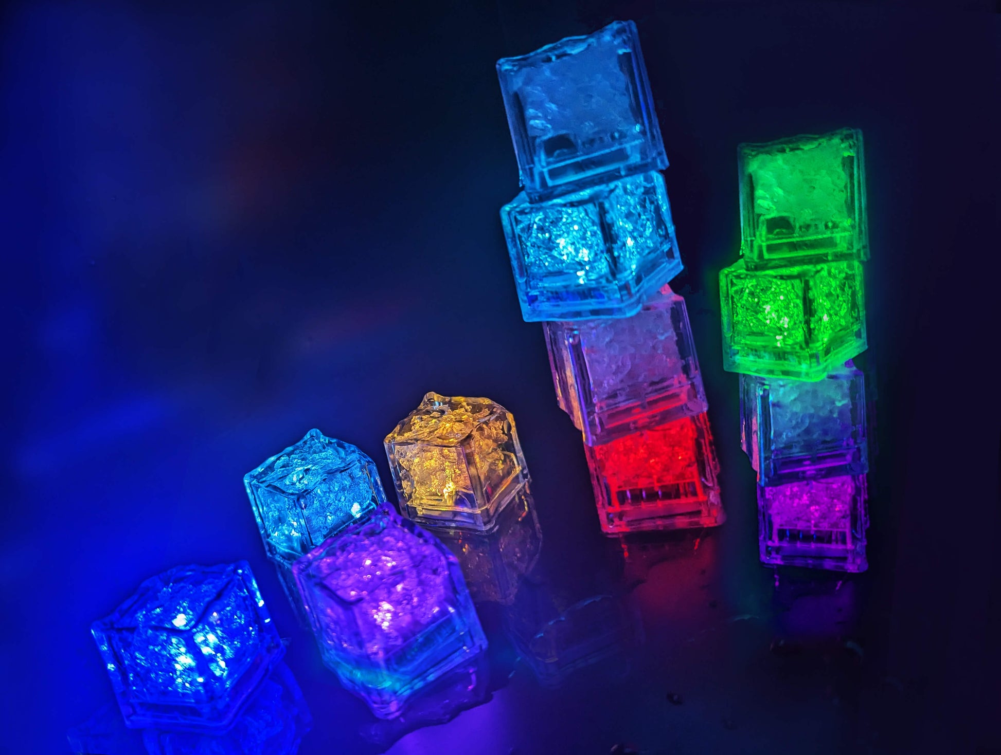 LED Eiswürfel Würfel 240 Stück Business Pack – Leuchtende Dekoration